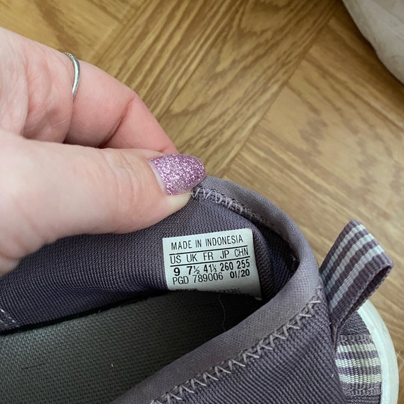 Adidas slip on shoes - Picture 2 of 2